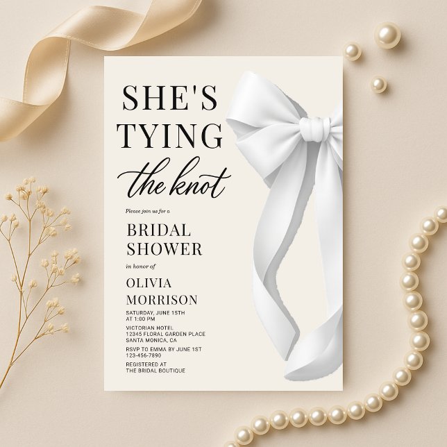 Invitación White She's Tying The Knot Elegant Bridal Shower (Subido por el creador)