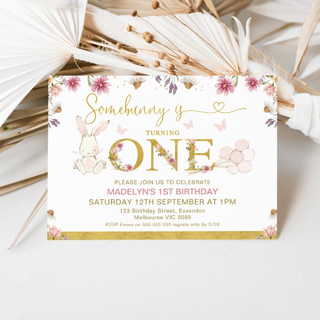 Invitación White Some Bunny Wildflowers Primer cumpleaños (Some bunny is turning one 1st birthday invitation with white bunny, wildflowers and gold word.)