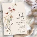 Invitación Wildflower Boho Baby Shower<br><div class="desc">Esta elegante y elegante invitación a la ducha para bebés cuenta con hermosas flores de acuarela pintadas a mano dispuestas como un bonito ramo y un elegante guión de caligrafía,  perfecto para duchas de primavera,  verano o otoño. Buscar elementos coincidentes en la colección de Baby Shower Boho Wildflower.</div>