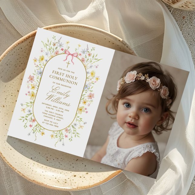 Invitación Wildflowers Gold Cross First Communion Photo (Subido por el creador)