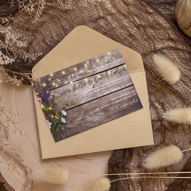 Invitación Wildflowers on Wood String Lights Rustic Wedding (Subido por el creador)