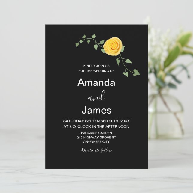 Invitación Yellow Rose and Green Vine Elegant Black Wedding (Anverso de pie)