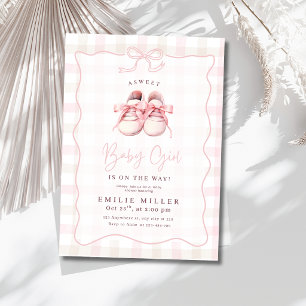 Invitación Zapatillas de bebé para shower de niña con lazo de