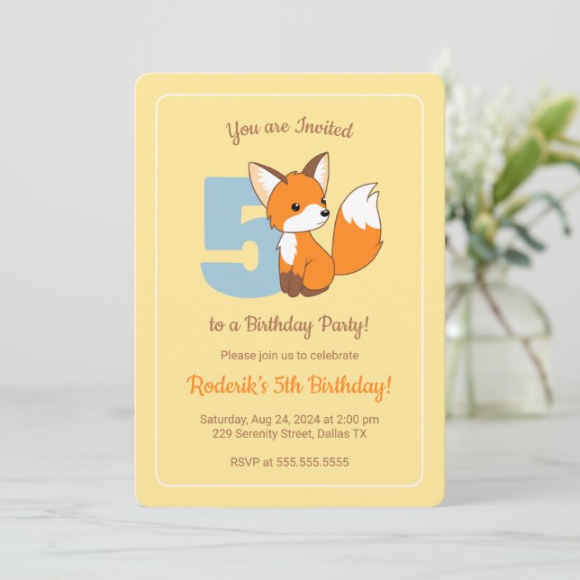 Invitación Zorro lindo en niños amarillos quinto cumpleaños (Anverso de pie)