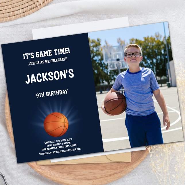 Invitaciones a fiestas deportivas de personalizabl (Basketball Shine Birthday Invitations with photo)