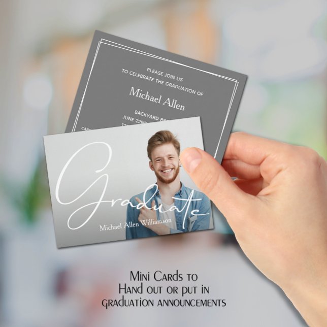 Invitaciones a graduados de fotografía MINI Size 3 (Small 3.5" x 2.5" graduation party cards to hand out or include in your graduation announcements.)