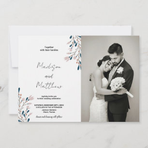 Invitaciones a la boda verde con flores rosadas co
