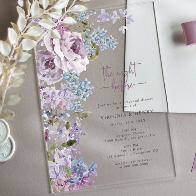 Invitaciones Acrílicas Cena elegante para el ensayo Lilac (Elegant Lilac Floral Rehearsal Dinner Acrylic Invitations by Painted Paperie
)