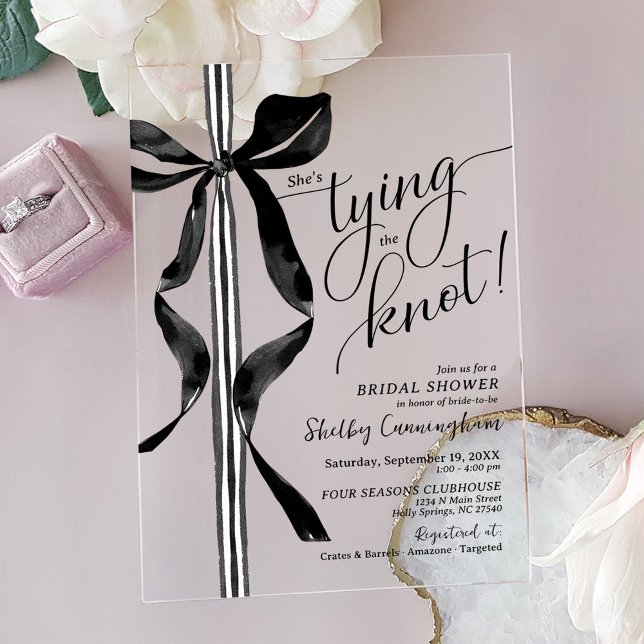 Invitaciones Acrílicas Chic Black Bow She's Tying The Knot Bridal Shower (Black watercolor bow She's Tying The Knot modern coquette wedding bridal shower acrylic invitation)