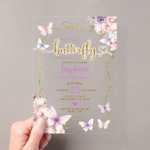 Invitaciones Acrílicas Cumpleaños 1º Mariposa Pequeña Morada Floral Rosa