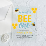 Invitaciones Acrílicas Dulce para ser un primer cumpleaños<br><div class="desc">¡Invite a los invitados a celebrar el primer cumpleaños de su hijo con estas adorables invitaciones con temática de abejas! Las invitaciones incluyen la frase "Tan dulce para ser uno" en letras azules y amarillas a mano, rodeadas de encantadores ilustraciones de abejas voladoras y panecillos sobre un fondo acrílico escarpado...</div>