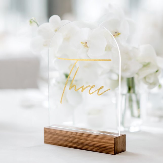 Invitaciones Acrílicas Elegante Arco de Relieve metalizado Faux de Oro Ac (Elegant Gold Faux Foil Arch Acrylic Table Number. Please note: Wood block stand is not included.)