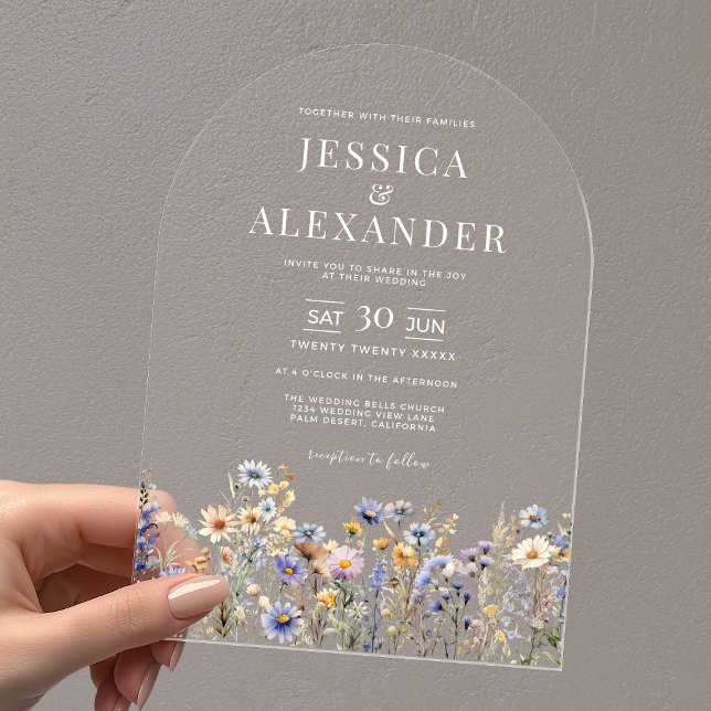 Invitaciones Acrílicas Elegante Arco transparente Boda de flores silvestr (Elegant Dusty Blue Watercolor Wildflowers Wedding Clear Arch Acrylic Invitation with White Text.)