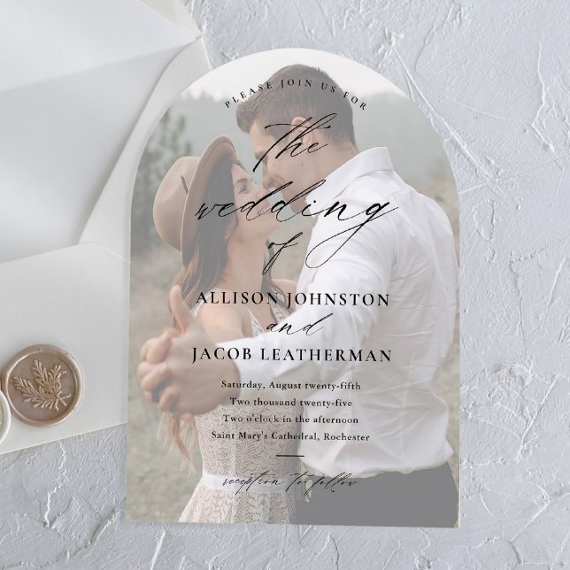 Invitaciones Acrílicas Elegante Boda de fotografía de arco superpuesto de (Elegant script acrylic photo wedding invitation.)