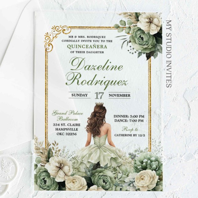 Invitaciones Acrílicas Elegante Princesa Sage Green Floral Quinceañera (Subido por el creador)