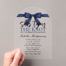 Invitaciones Acrílicas Ella está atando el nudo Tema Lazo azul marino