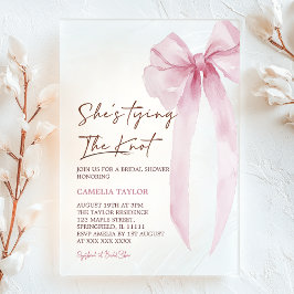 Invitaciones Acrílicas Ella está atando la ducha de novias rosada Knot