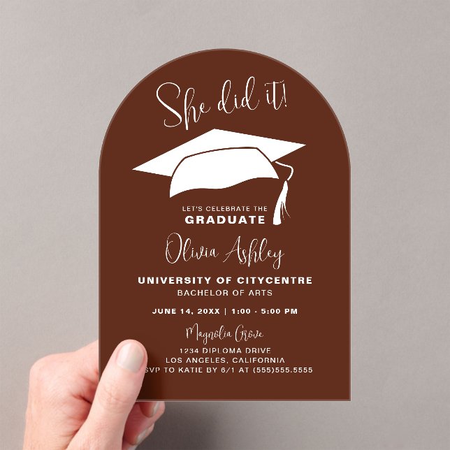 Invitaciones Acrílicas Ella Lo Hizo Graduación De Borgoña (Insitu (portátil))