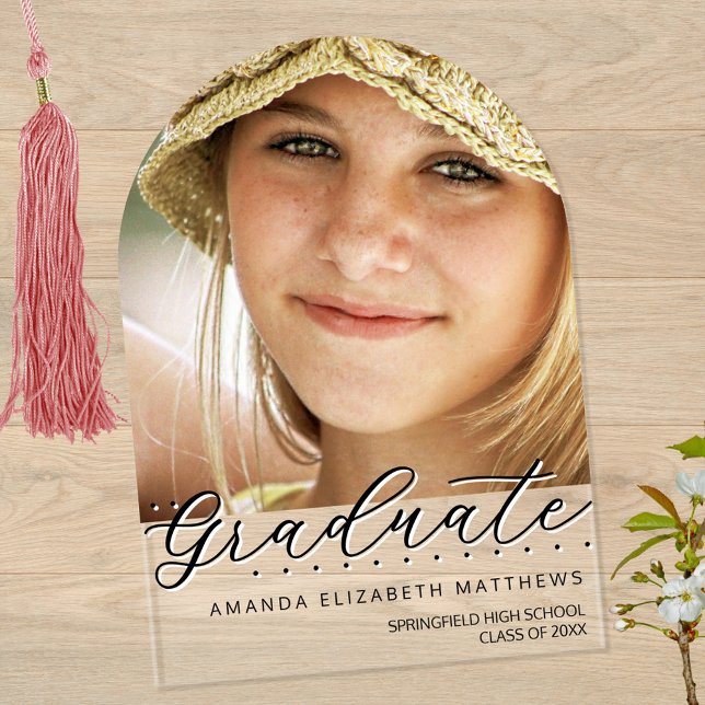 Invitaciones Acrílicas Foto De Arco Graduación De Guión Giro Blanco Y Neg (A bold yet minimalist design with a girly script font highlights the photo of your graduate)
