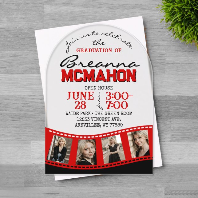 Invitaciones Acrílicas Foto de graduación artística tira de película Rojo (Trendy Arched Graduation Photo Filmstrip Red Black Frosted Acrylic Invitations on Grey Wood)