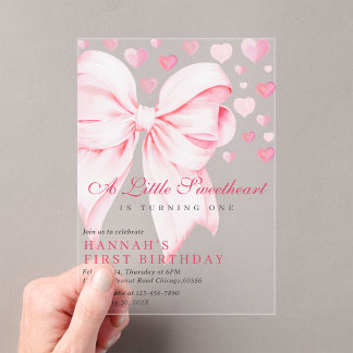 Invitaciones Acrílicas Lazo Rosa Un Pequeño Corazón Primer Cumpleaños