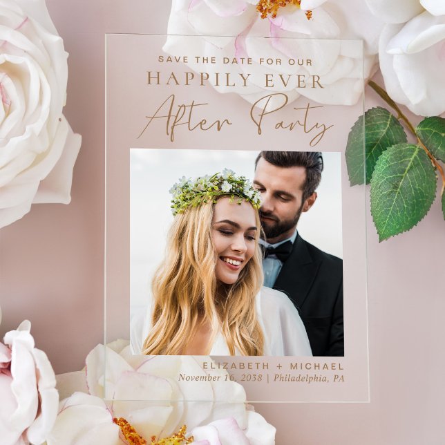 Invitaciones Acrílicas Moda Foto Recepción De Boda De Oro Guardar La Fech (Celebrate your Happily Ever After in style with our elegant acrylic wedding reception save the date)