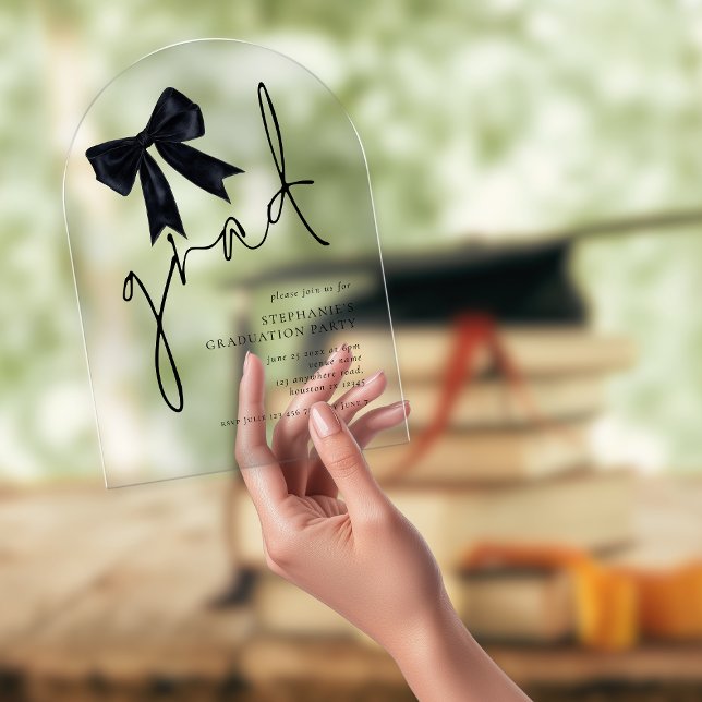 Invitaciones Acrílicas Moderno Arco de Graduación de Guión Negro (Subido por el creador)