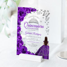 Quinceañera de rosas púrpura en acuarela