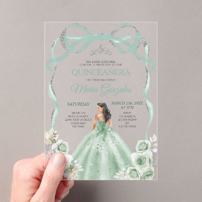 Invitaciones Acrílicas Sage Green Bow Princess Silver Crown Quinceañera (Insitu (portátil))