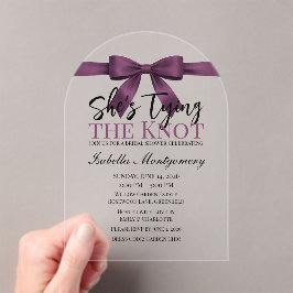 Invitaciones Acrílicas She’s Tying the Knot Theme Plum Bow