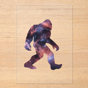 Invitaciones Acrílicas Silueta de Bigfoot con interior de galaxia