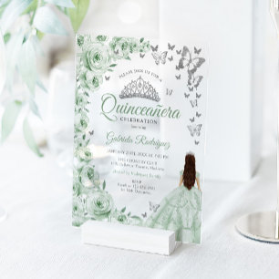 Invitaciones Acrílicas Verde Salvia Floral de Plata Quinceanera