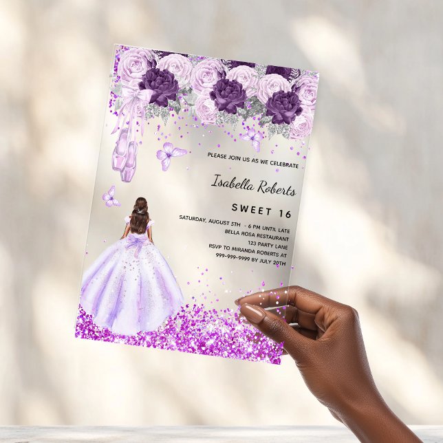 Invitaciones Acrílicas Vestido de bailarina púrpura para Sweet 16 con flo (Subido por el creador)