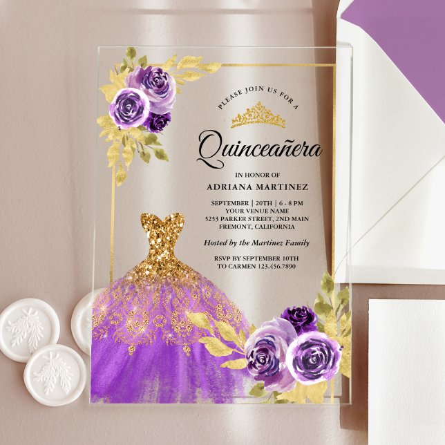 Invitaciones Acrílicas Vestido espumoso morado floral oro Quinceanera (Subido por el creador)