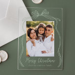 Invitaciones Acrílicas Vintage Green Bow Merry Christmas Photo<br><div class="desc">Celebre la temporada de fiestas con esta tarjeta de Navidades acrílicos, que incluye la foto de su familia, bellamente enmarcada por una reverencia verde salvia y una cinta sobre un fondo acrílico escarchado o transparente. El elegante saludo "Feliz Navidad" está escrito en un encantador guión escrito a mano verde sabio,...</div>