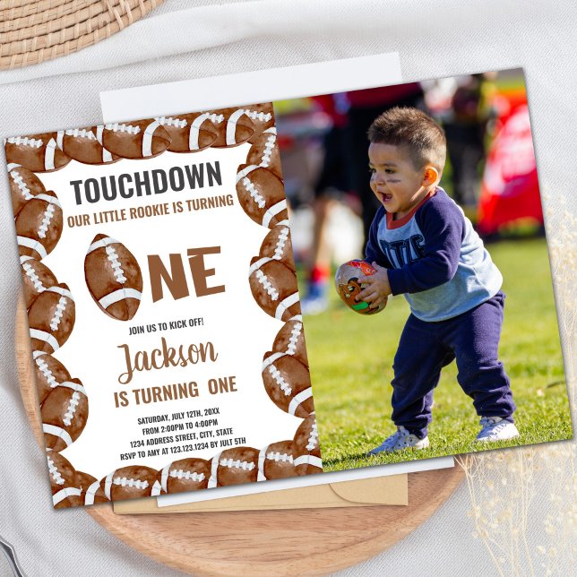 Invitaciones al cumpleaños del fútbol marrón con f (Brown Football Birthday Invitations with photo)