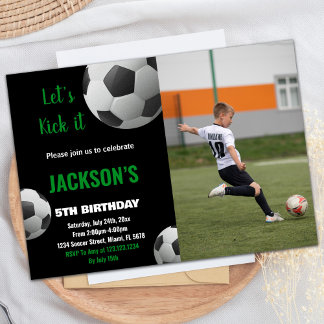 Invitaciones al fútbol de Black Ball Green Text Ph