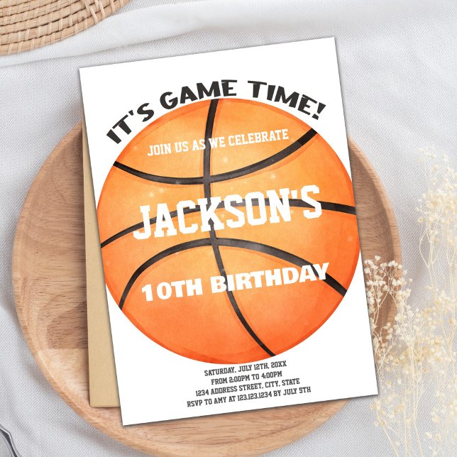 Invitaciones blancas a la pelota de baloncesto de  (Full Ball Basketball Ball White Invitations)