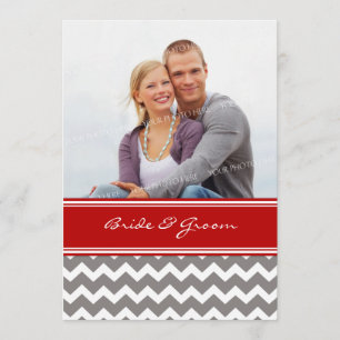 Invitaciones Chevron rojo gris de la boda de la