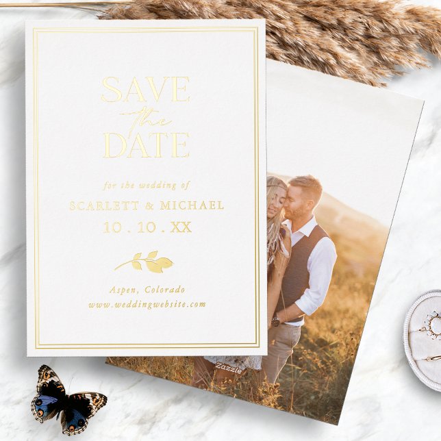 Invitaciones de anuncio de fecha de boda con lámin (Simple Minimalist Leaf Gold Foil Photo Save The Date Invitations by Painted Paperie
)
