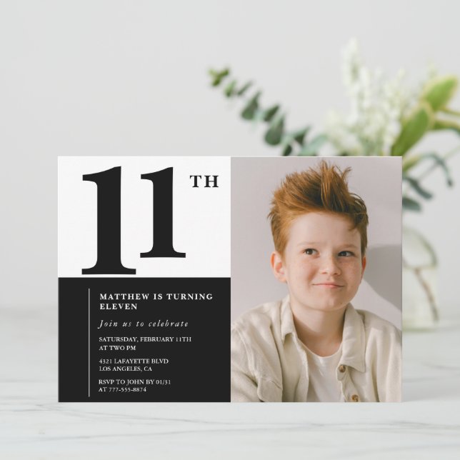 Invitaciones de cumpleaños 11 negro Elegante Chic (Anverso de pie)