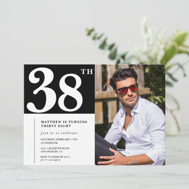 Invitaciones de cumpleaños 38 en blanco y negro Fo (Anverso de pie)