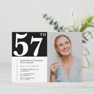 Invitaciones de cumpleaños 57 en foto en blanco y 