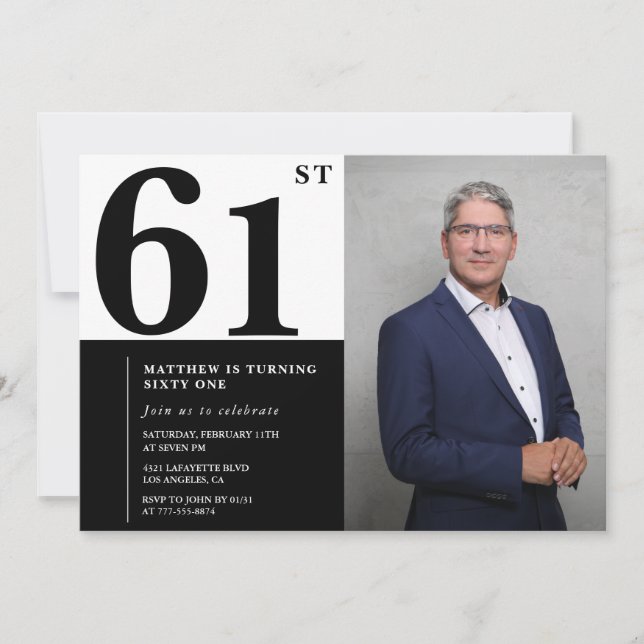 Invitaciones de cumpleaños 61 en foto en blanco y  (Anverso)