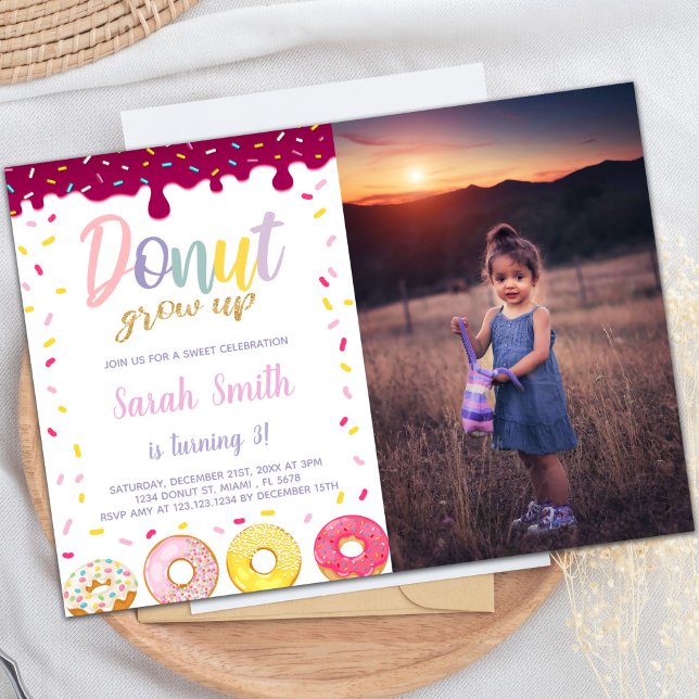 Invitaciones de cumpleaños a color pastil con foto (Pastil Color Donut Birthday Invitations with photo)