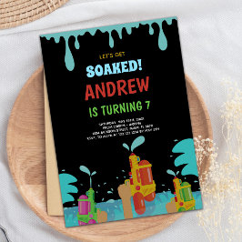 Invitaciones de cumpleaños a un juego de agua negr