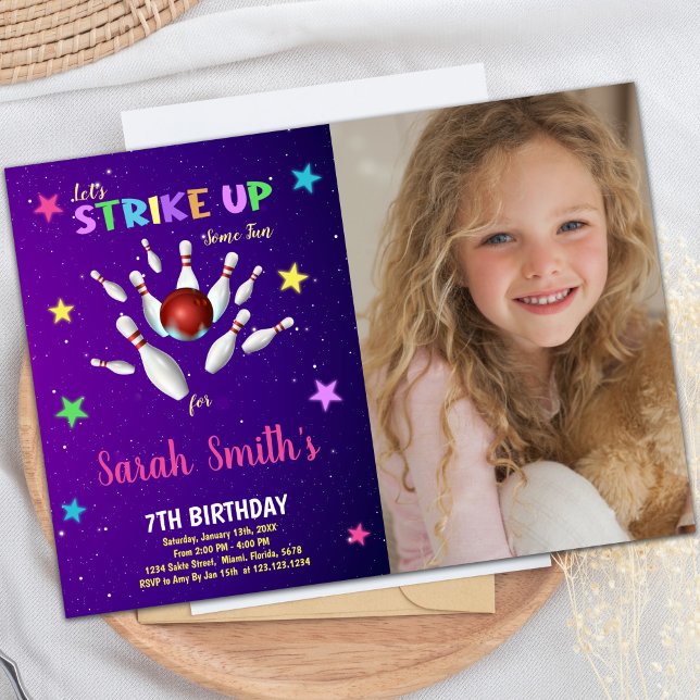Invitaciones de cumpleaños con foto de bolos morad (Light Purple Bowling Birthday Invitations w photo)