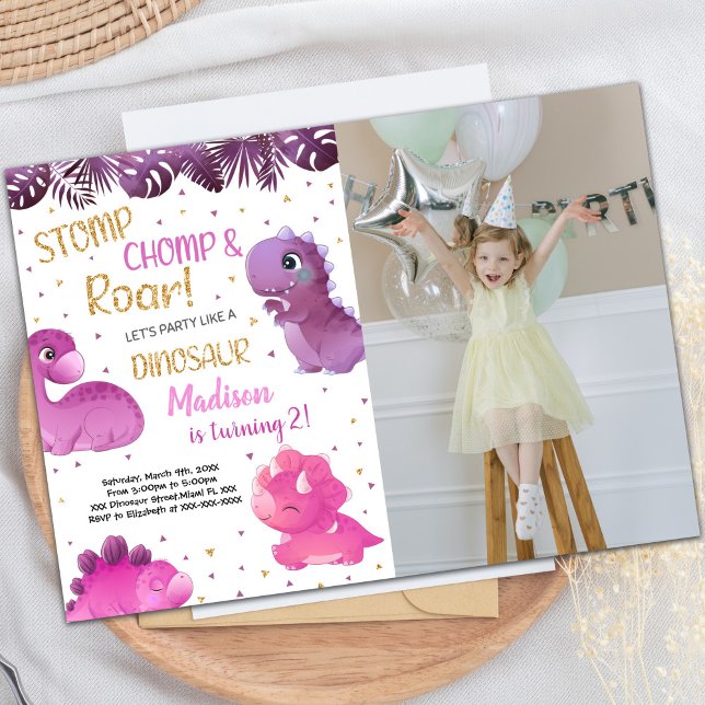 Invitaciones de cumpleaños de dinosaurios rosados  (Pink Purple Dinosaur Birthday Invitations w photo)