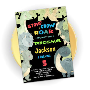 Invitaciones de cumpleaños de dinosaurios verdes a