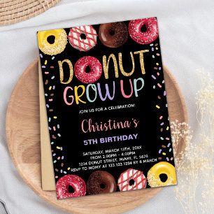 Invitaciones de cumpleaños de donut amarillo negro
